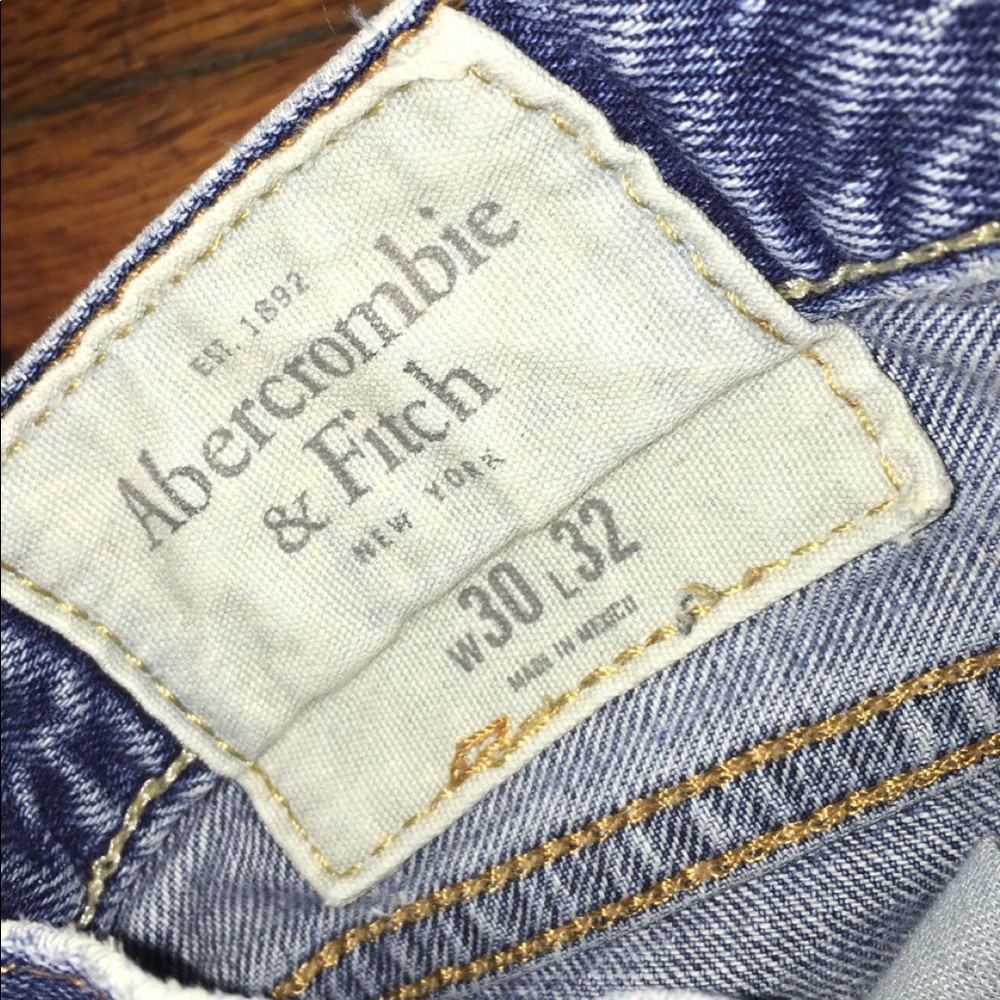 men’s size 30/32 straight leg